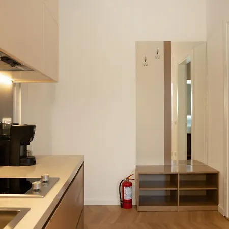 Apartahotel Albani's *