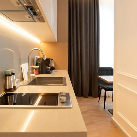 Albani's Aparthotel 3*