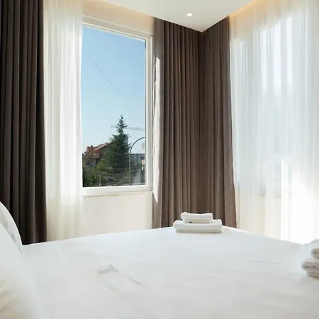 Albani's Apartahotel
