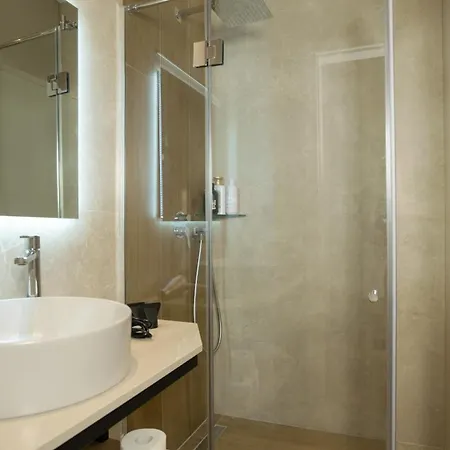 Albani's Aparthotel 3*