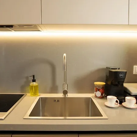 Albani's تيرانا