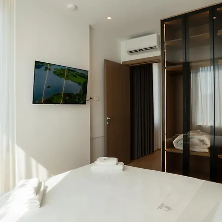 Albani's Aparthotel